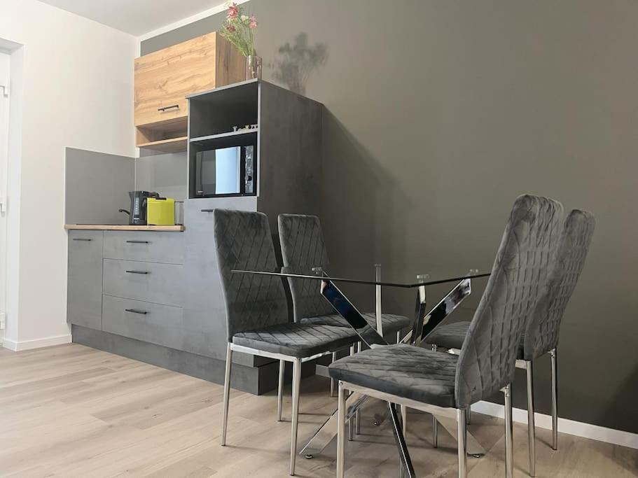 Staywell For 4 In The City I Parking I Wifi I Netflix Paderborn Exteriör bild
